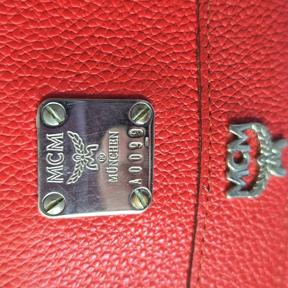 MCM Wallet  GUC - Picture 6 of 16